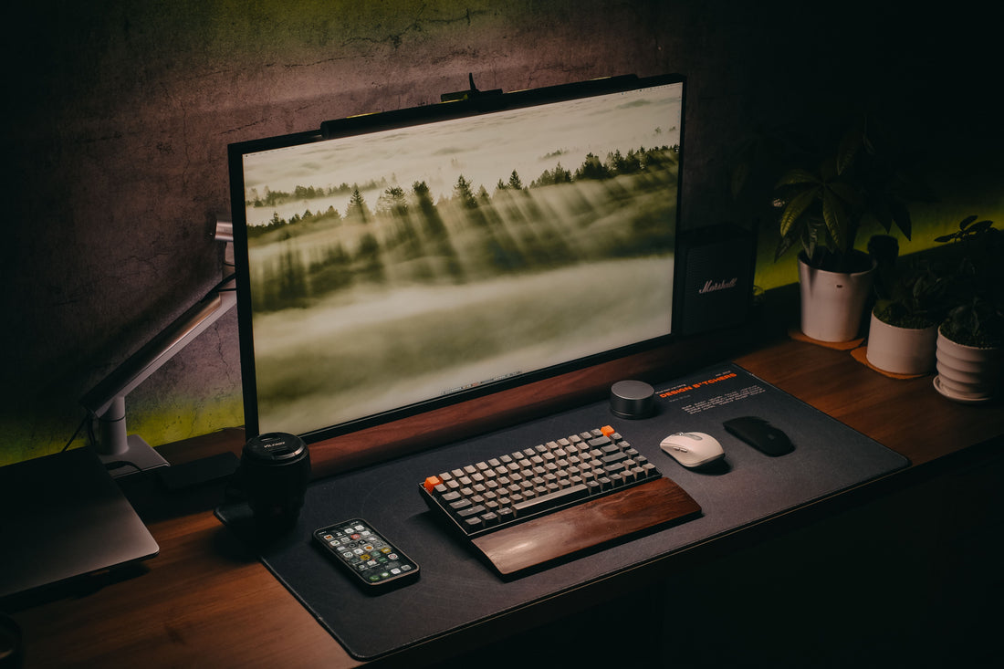 10 Minimalist Desk Setup Ideas for a Cleaner Home Office